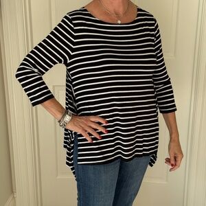 Lisa Bayne 3/4 sleeve Brighten Top Black and white striped